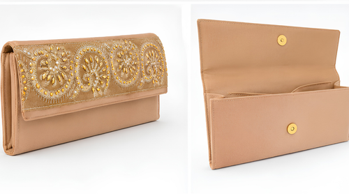 Sunehri- Sleek Clutch